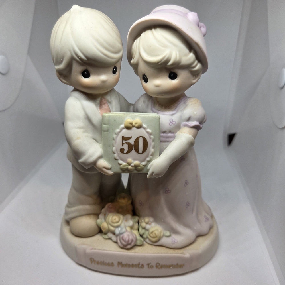 Precious Moments "Precious Moments to Remember" Item #163848